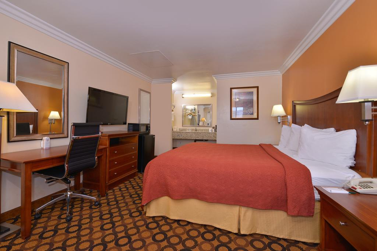 Bedroom 1, Quality Inn Lake Elsinore I-15, Riverside