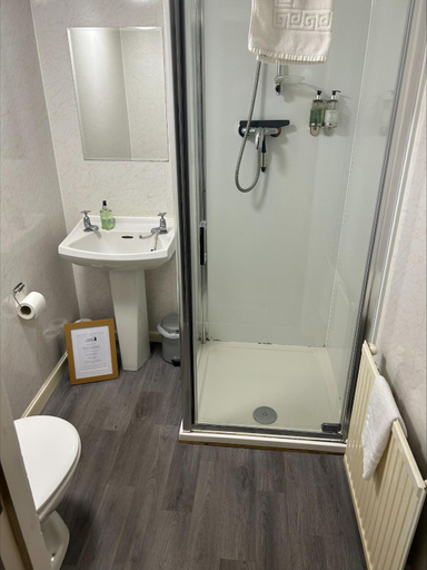 Bathroom 3, Whisky Capital Inn, Moray