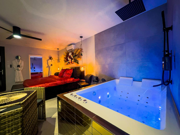 Bathroom 3, SERENITY Suite - Love room, Rhône