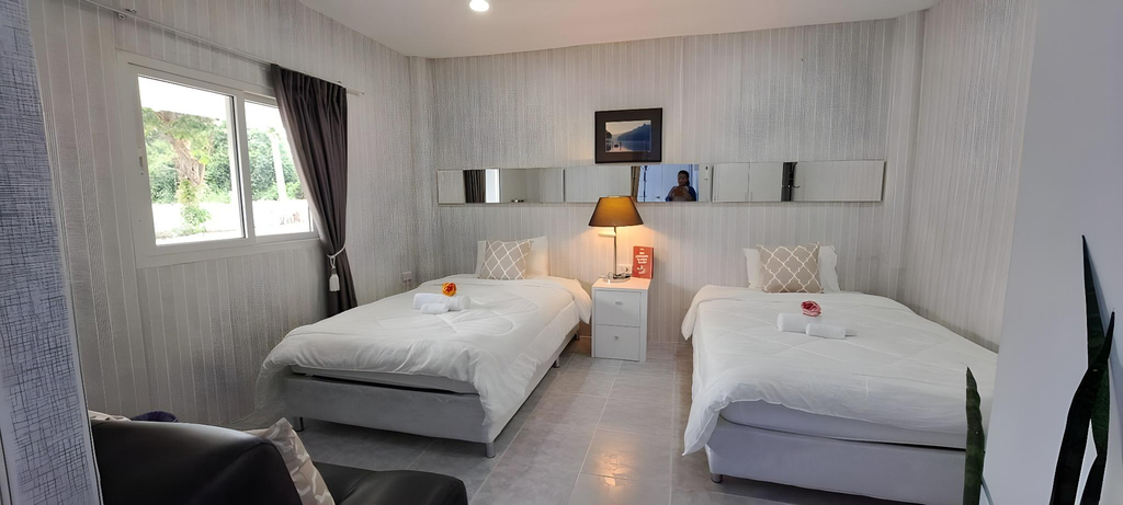 5, November T Beach House, Sattahip