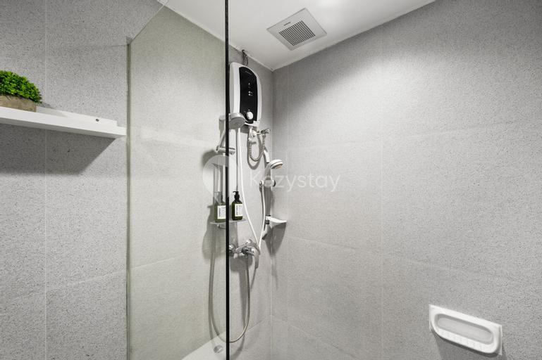 Bathroom 3, PECAN by Kozystay, Central Jakarta