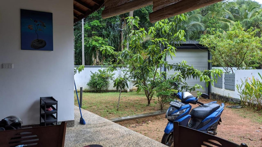 Others 4, Ambawaththa Villa, Unawatuna, Habaraduwa