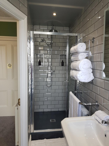 Bathroom 5, Afallon Townhouse, Gwynedd
