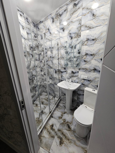 Bathroom 2, hotel Danisimo Garden, Tbilisi