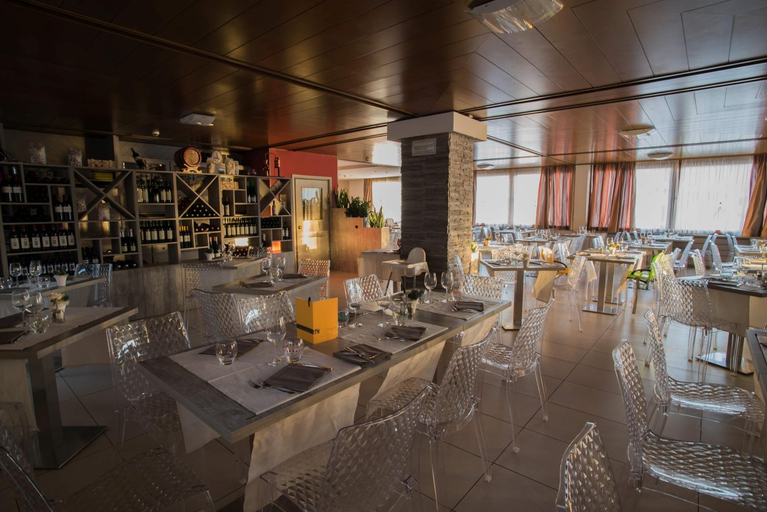 Food & Drinks 5, Hotel Villaggio Nevada, Trento
