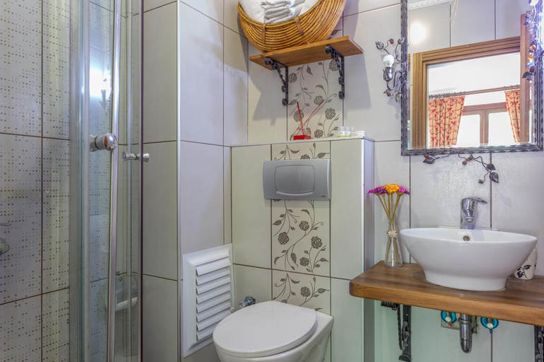 Bathroom 4, Hotel Sphendon, Fatih