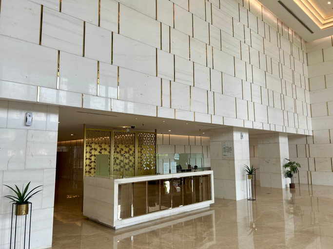 Public Area 4, Gold Coast PIK Luxury Sea View by Stay With E, North Jakarta