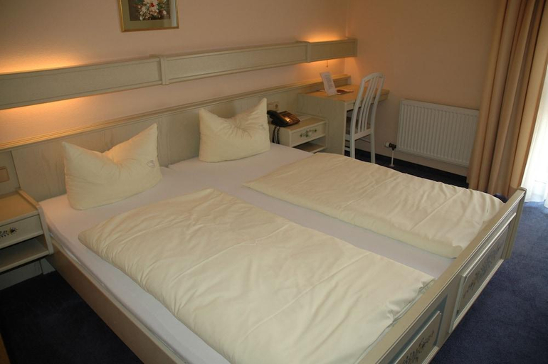 Bedroom 2, Hotel Zum Neuen Schwan, Rheingau-Taunus-Kreis