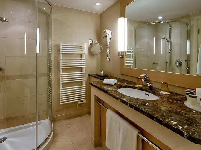 Bathroom 4, Hotel National Des Arts Et Metiers, Paris