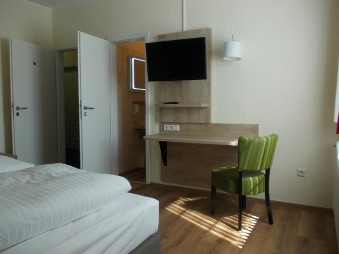 Bedroom 4, Berghotel Glockenberg, Goslar