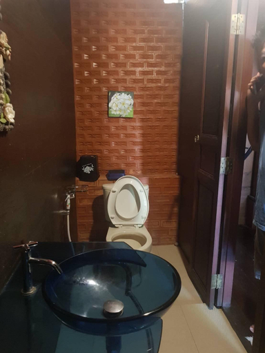 Bathroom 4, Ruenton Resort เรือนต้น รีสอร์ท, Sattahip