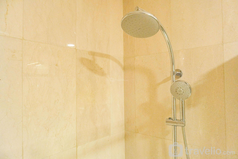 Bathroom 3, Gorgeous & Comfort 1BR Sudirman Suites By Travelio, Central Jakarta
