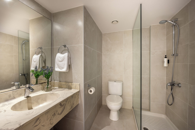 Bathroom 5, Papantonia Hotel Apartments