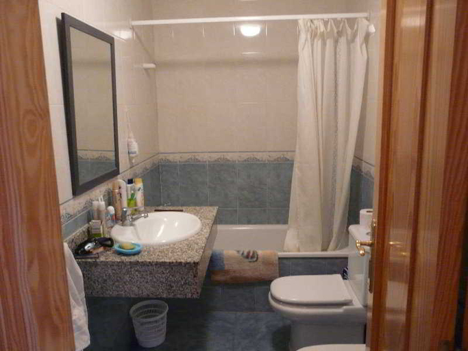 Bathroom 3, Apartamentos Maracay, Almería