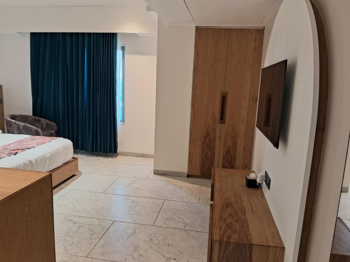 Bedroom 4, The Parterre - SG Highway Ahmedabad, Ahmadabad