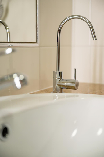 Bathroom 4, Hotel Dworski Galaktyczny Park, Police
