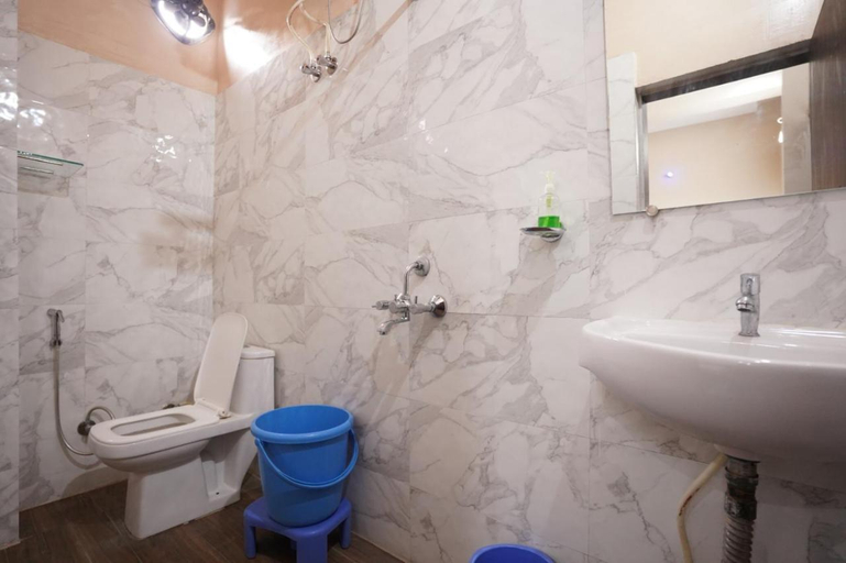 Bathroom 3, Temptation Classio, Kaushambi