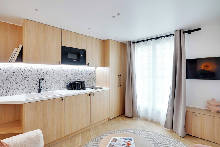 Interior 4, Charming apt With Balcony - 1br/2p - Saint Lazare, Paris