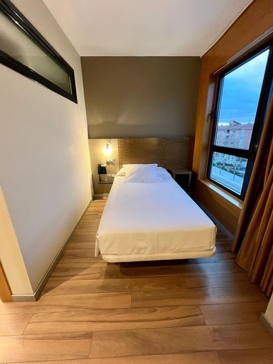 Bedroom 2, Duero Hotel, Valladolid
