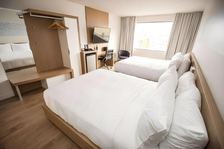 Bedroom 3, Hotel Le Navigateur, Rimouski-Neigette