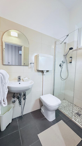 Bathroom 4, Hotel Villa Perazzini, Rimini