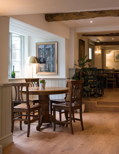 Food & Drinks 4, The Cross Keys Sherborne, Dorset