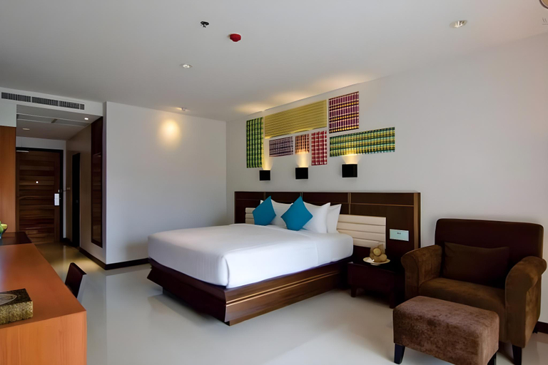 Bedroom 4, Welcome World Beachfront Resort, Pattaya