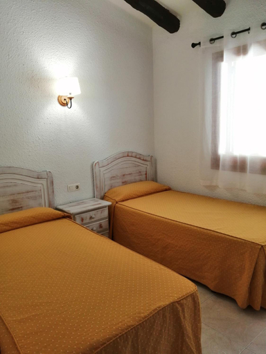Bedroom 2, Apartamentos LLorca, Tarragona