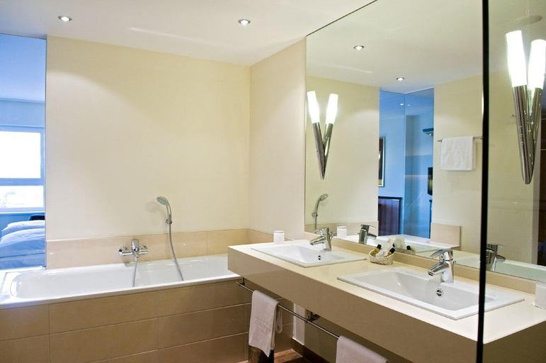 Bathroom 4, Ringhotel Katharinen Hof, Unna