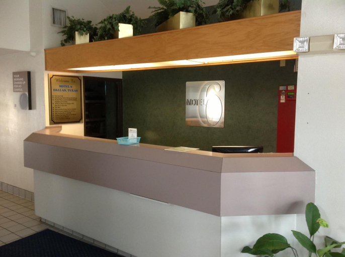 Public Area 2, Motel 6 Dallas, TX - Northeast, Dallas