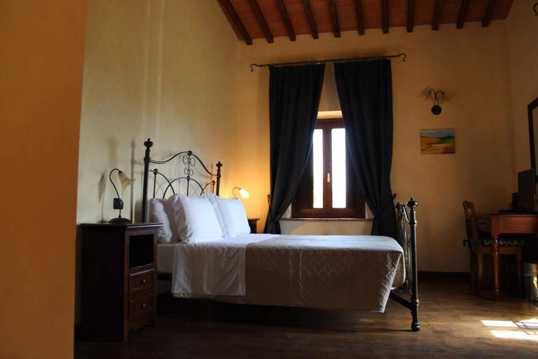 Bedroom 4, Nuovo Etruria Resort, Siena
