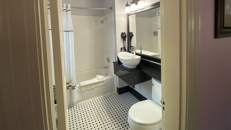 Bathroom 4, Columbia Gorge Hotel And Spa, Hood River