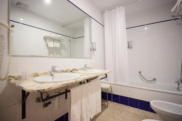 Bathroom 3, Hotel De Jerica, Castellón