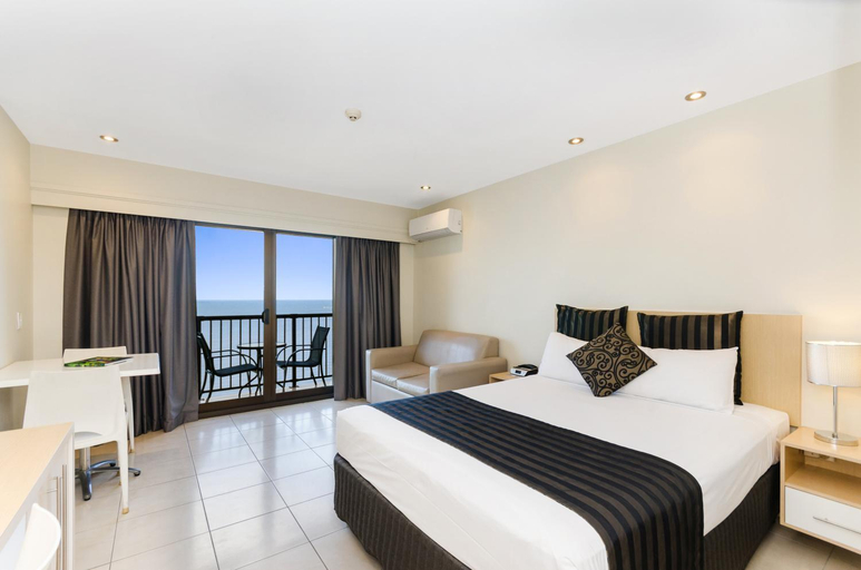 Bedroom 3, Aquarius On The Beach, North Ward-Castle Hill