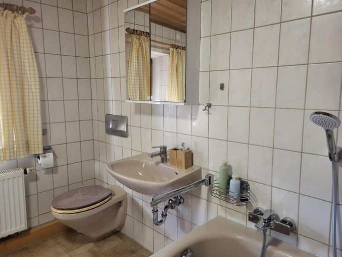Bathroom 5, Gasthaus Staufenbrucke, Berchtesgadener Land