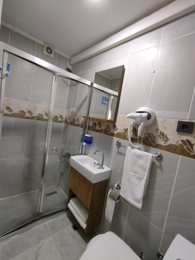 Bathroom 3, Life Span Taksim, Beyoğlu