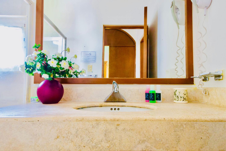 Bathroom 2, Gorgeous 22 People Villa With Pool Playacar Phase 2, Cozumel