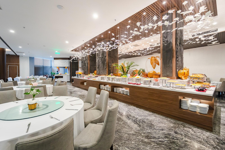 Food & Drinks 5, Muong Thanh Holiday Suoi Mo, Hạ Long