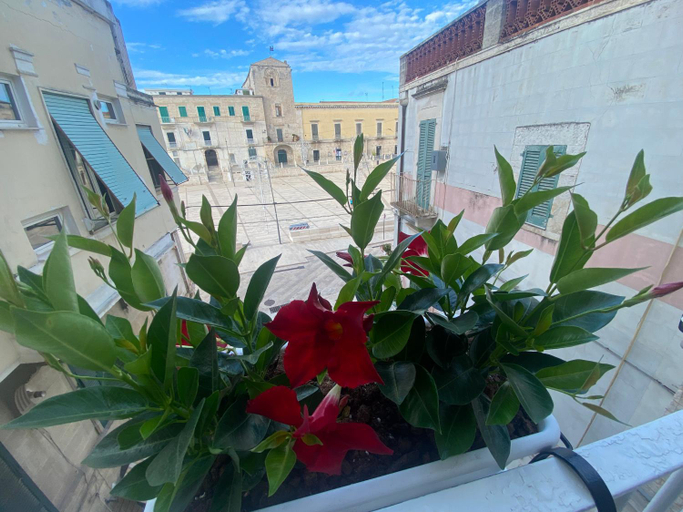 Others 5, Casa Larghetto, Bari