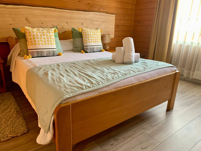 Bedroom 2, Hotel El Coihue, Cautín