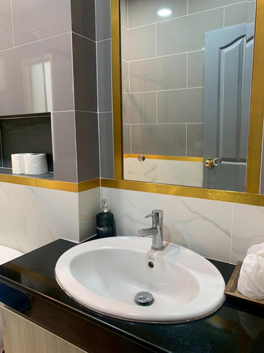 Bathroom 5, I am pool villa Pattaya no14, Bang Lamung