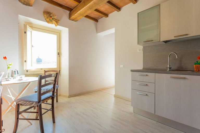 Others 5, Apt With Breezy Terrace Feel the Cucco's Wind, Perugia
