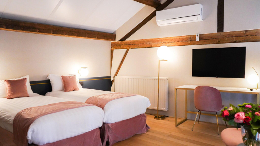 Bedroom 4, Amosa Liège City Centre Apart Regence 17, Liège