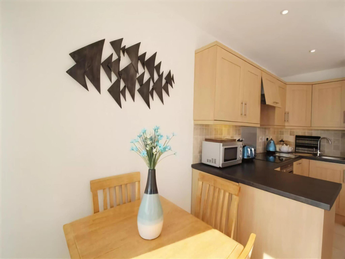 Others 5, holiday home near Mumbles Pier, Swansea
