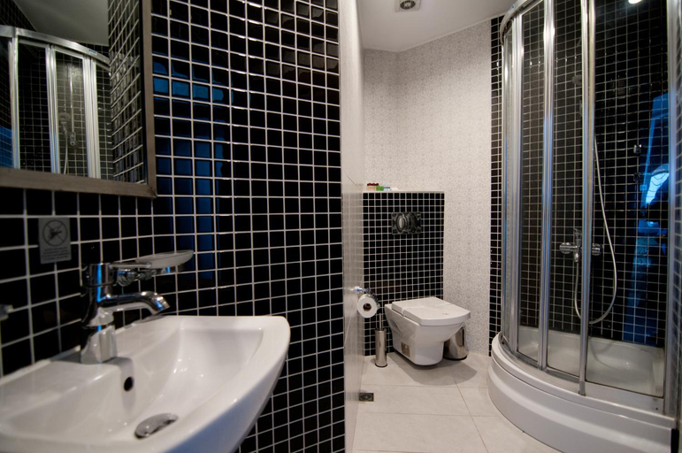 Bathroom 3, Artefes Hotel, Fatih
