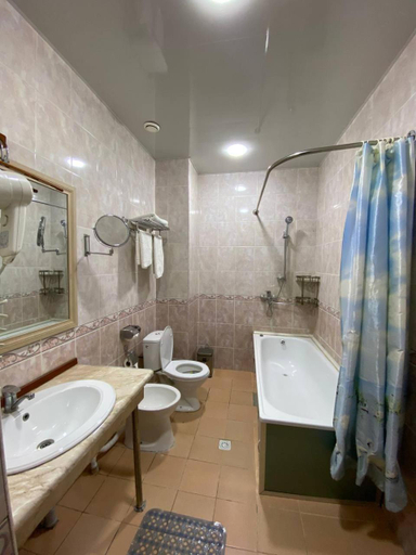 Bathroom 4, Hamkor hotel, Oltinko'l