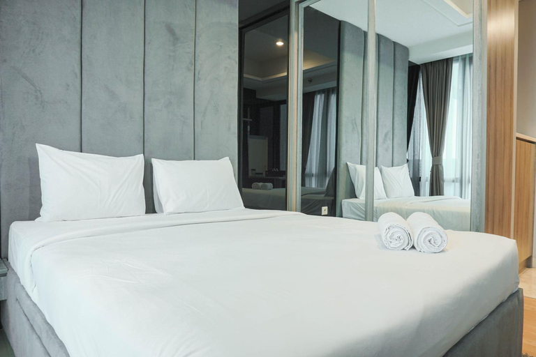 Bedroom 3, Luxurious Studio at Capitol Suites Apt By Travelio, Central Jakarta