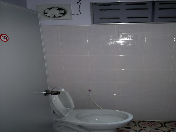 Bathroom 3, Wattana Hill Resort , Sattahip