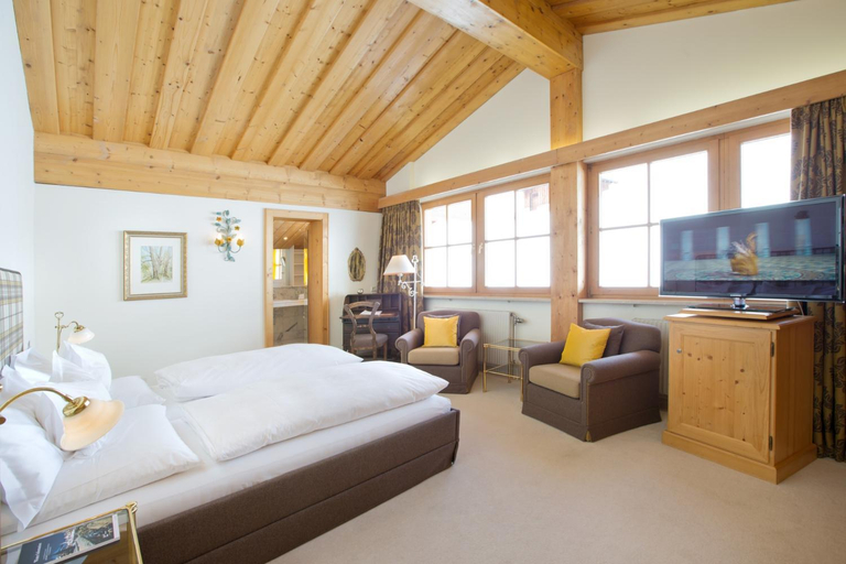 Bedroom 3, Hotel Angela, Bludenz