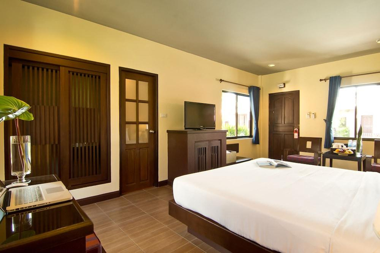 Bedroom 5, Rose Bay Resort, Pattaya